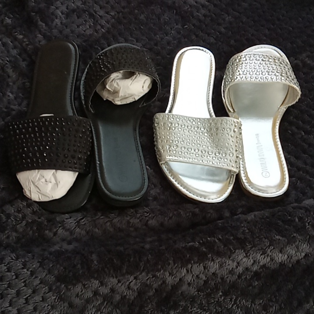 SHOE'S/ 2 PAIR FOR THE PRICE OF 1